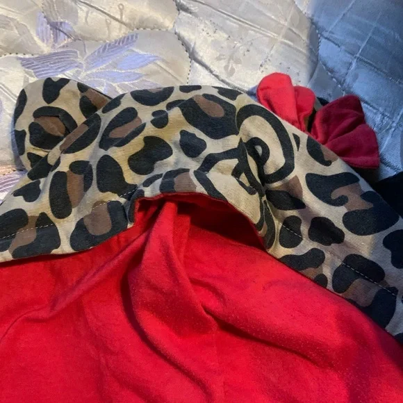 hi im trying to do a closet clean-out to buy new clothes! - Picture 2 of 4